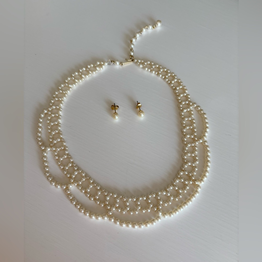 Avon Pearlized Lace Cream Choker and Pearl Earrings